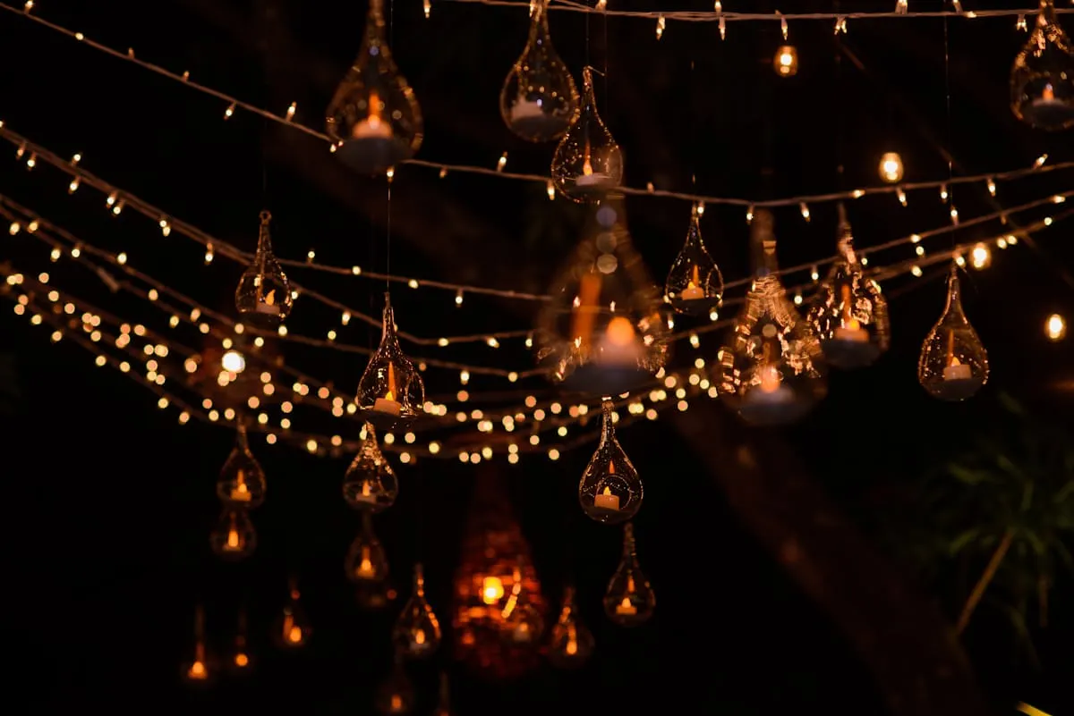 Interior scene with balanced indirect illumination