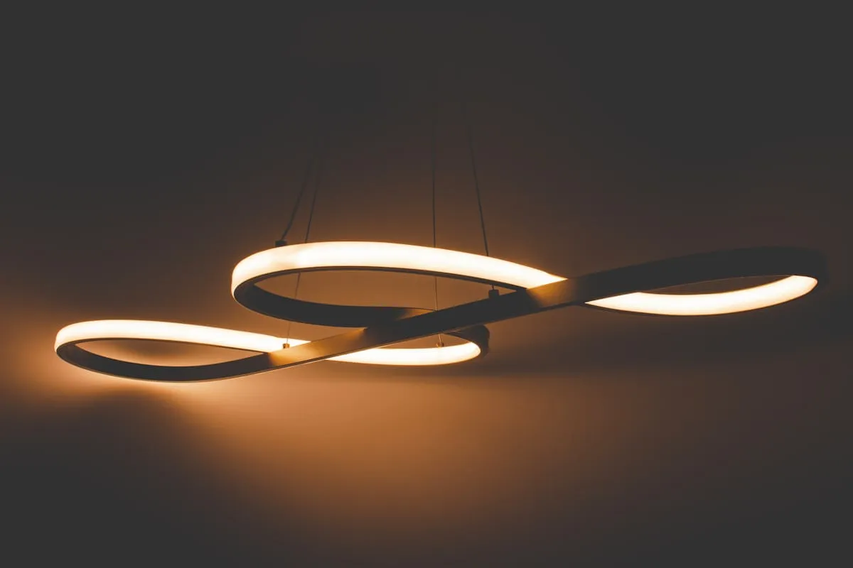 Decorative light composition for a modern home